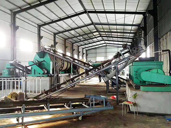 陜西漢中年產1萬噸有機肥生產線安裝調試